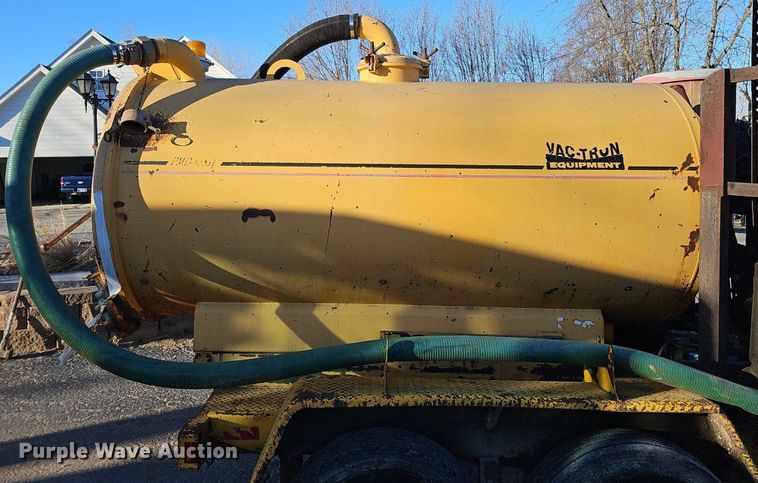 image for item DK0654 1999 Vac-Tron PMD-800GT vacuum excavator