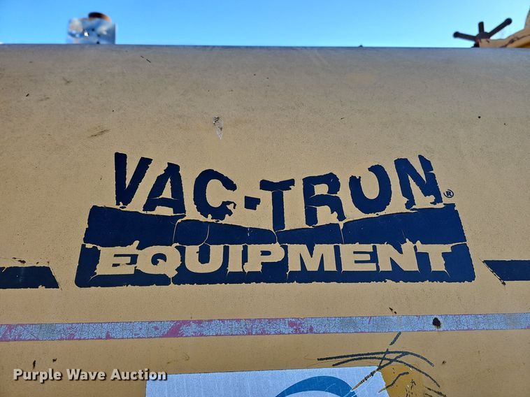 image for item DK0654 1999 Vac-Tron PMD-800GT vacuum excavator