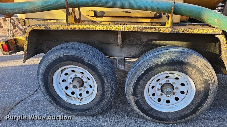 image for item DK0654 1999 Vac-Tron PMD-800GT vacuum excavator