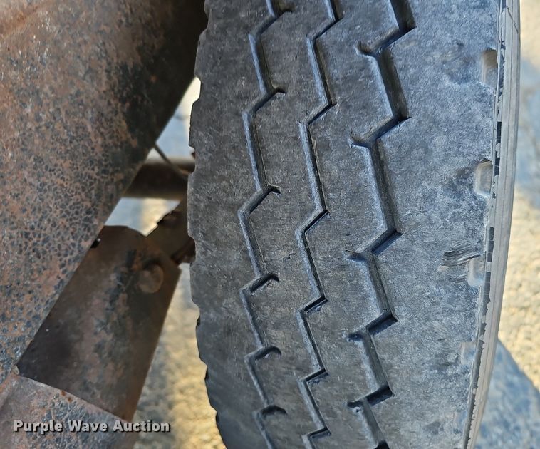 image for item DK0654 1999 Vac-Tron PMD-800GT vacuum excavator