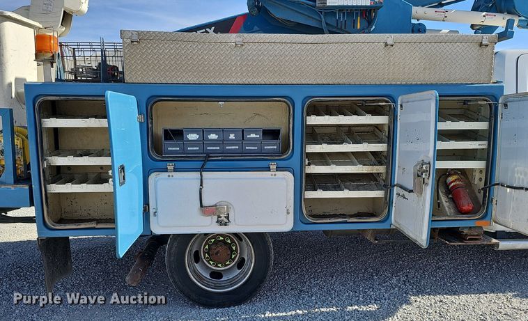 image for item DK0709 2015 Dodge Ram 5500HD bucket truck