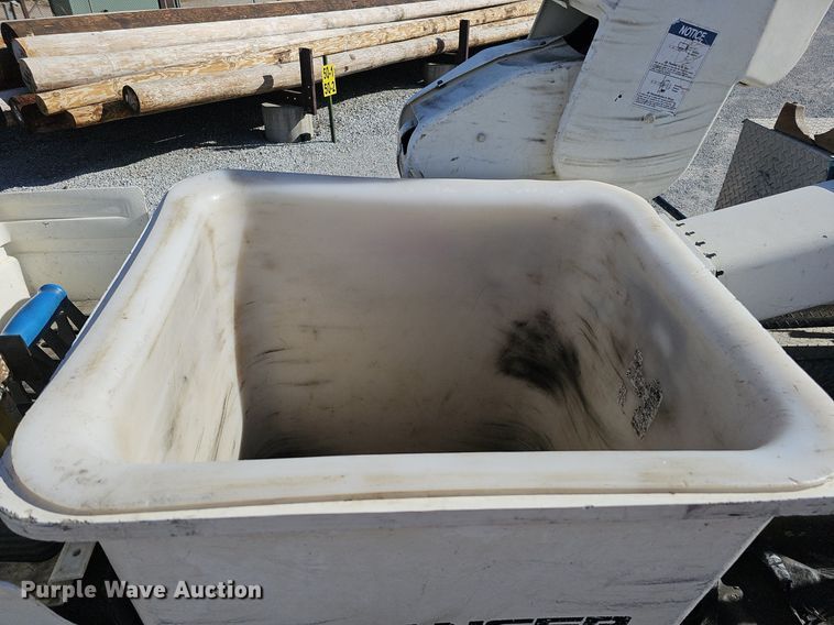 image for item DK0709 2015 Dodge Ram 5500HD bucket truck