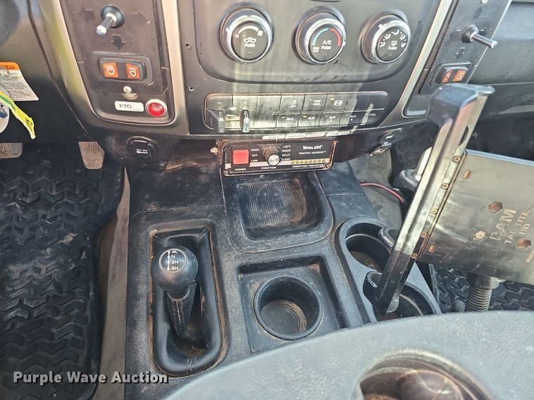 image for item DK0709 2015 Dodge Ram 5500HD bucket truck