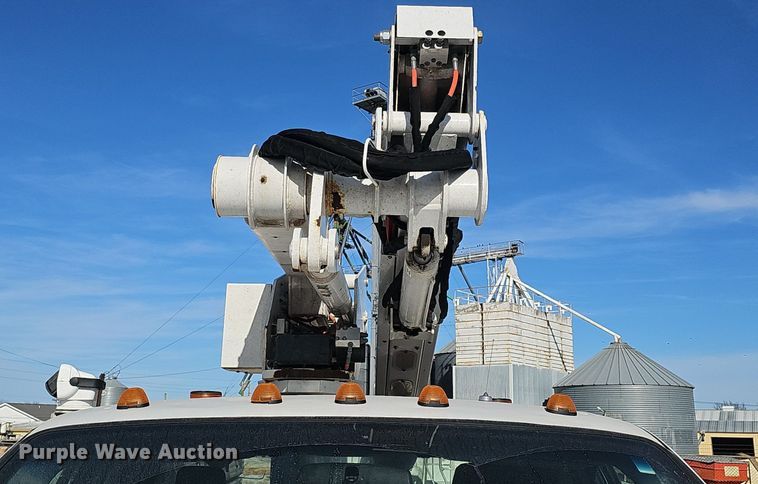 image for item DK0710 2013 Ford F550 Super Duty XL  bucket truck