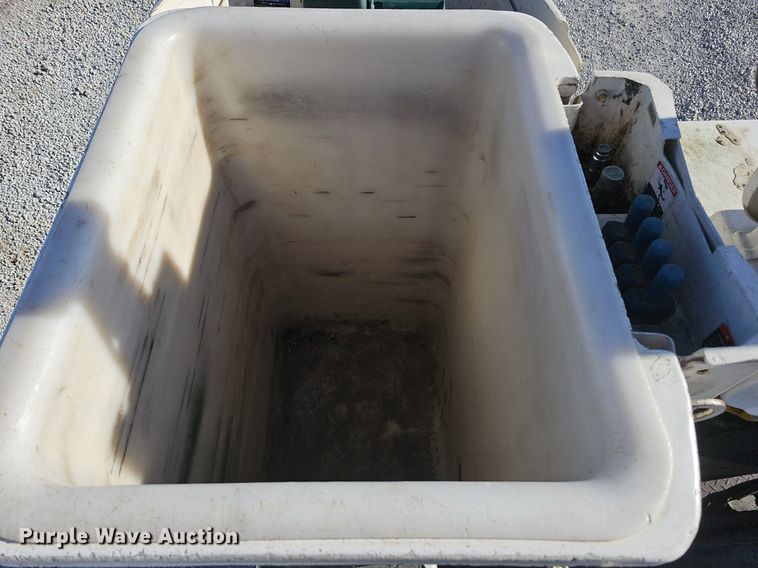 image for item DK0710 2013 Ford F550 Super Duty XL  bucket truck