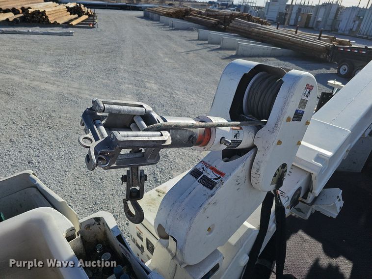 image for item DK0710 2013 Ford F550 Super Duty XL  bucket truck