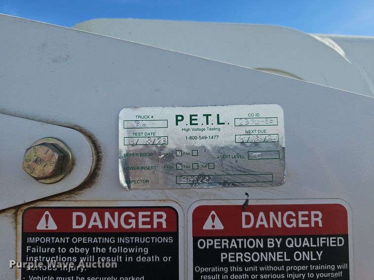 image for item DK0710 2013 Ford F550 Super Duty XL  bucket truck