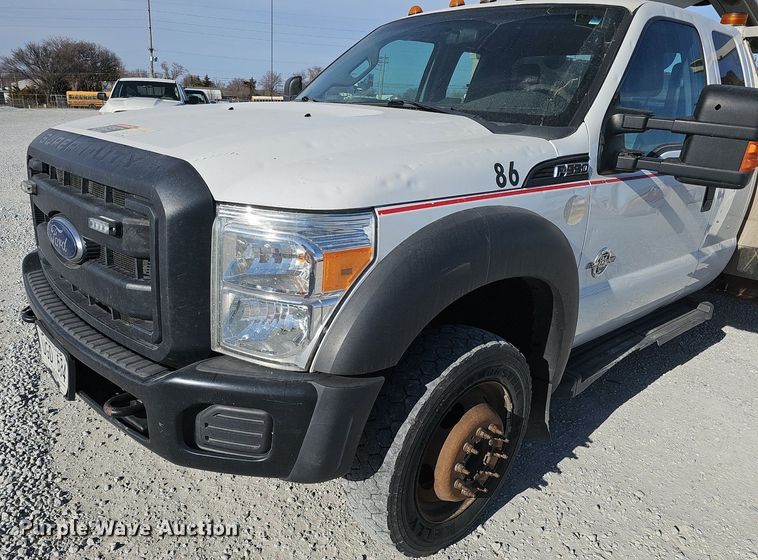 image for item DK0710 2013 Ford F550 Super Duty XL  bucket truck