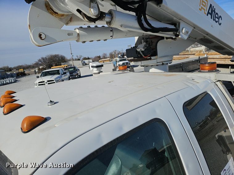 image for item DK0710 2013 Ford F550 Super Duty XL  bucket truck