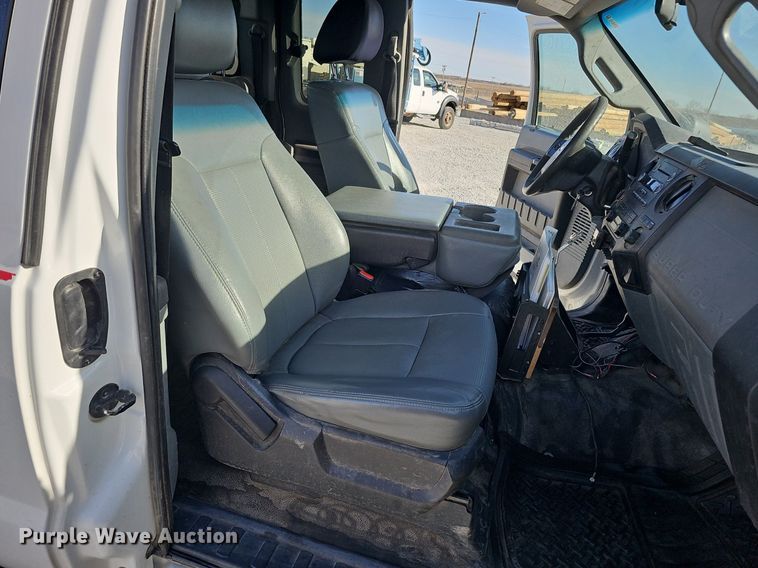 image for item DK0710 2013 Ford F550 Super Duty XL  bucket truck