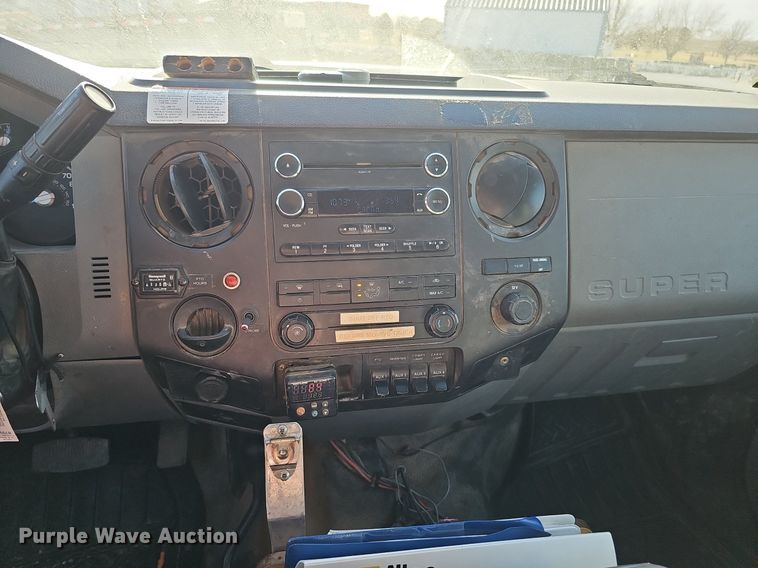 image for item DK0710 2013 Ford F550 Super Duty XL  bucket truck