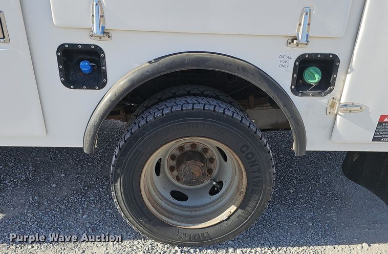 image for item DK0710 2013 Ford F550 Super Duty XL  bucket truck