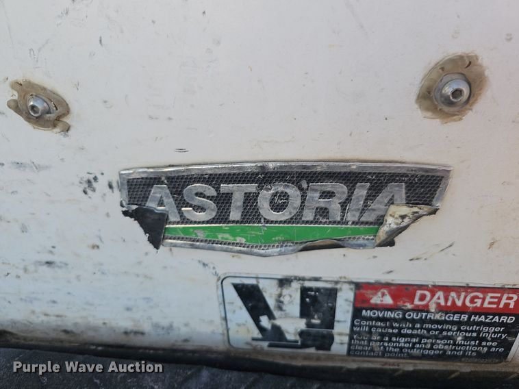 image for item DK0710 2013 Ford F550 Super Duty XL  bucket truck