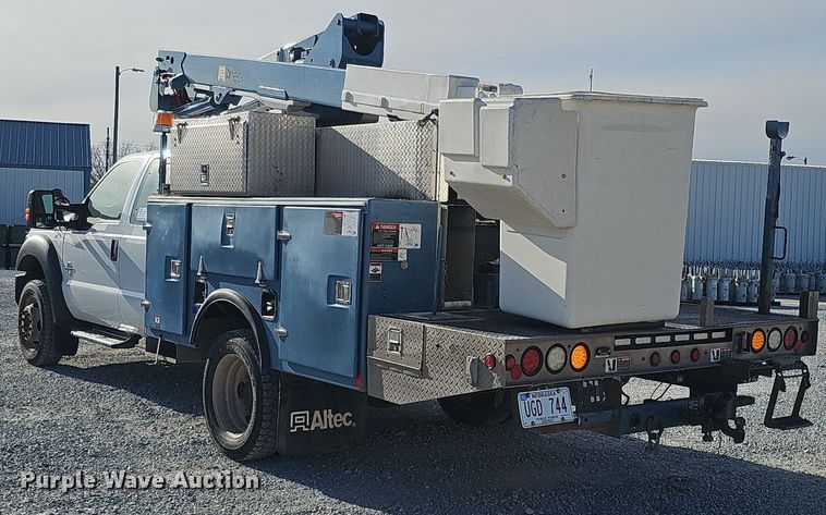 image for item DK0711 2015 Ford F550 Super Duty XL  bucket truck
