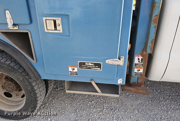 image for item DK0711 2015 Ford F550 Super Duty XL  bucket truck