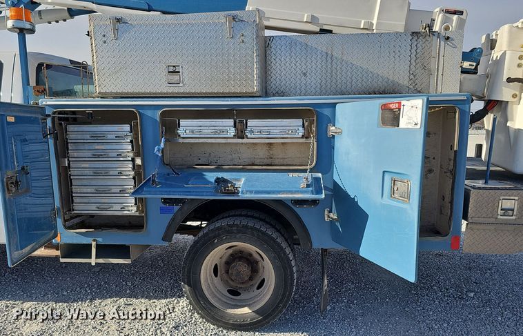 image for item DK0711 2015 Ford F550 Super Duty XL  bucket truck