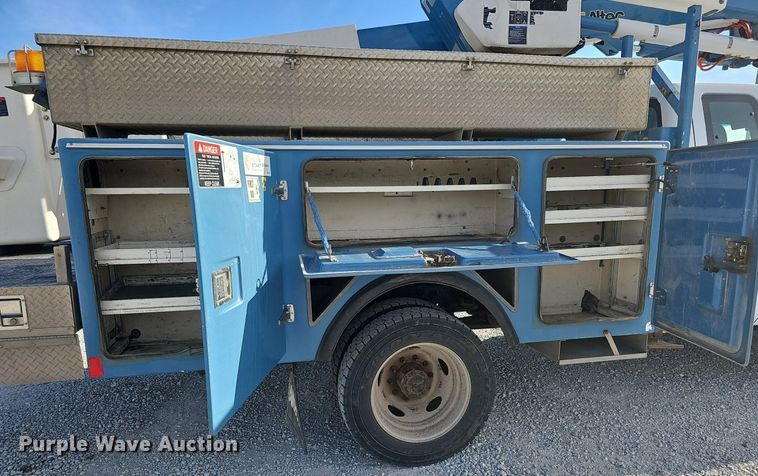 image for item DK0711 2015 Ford F550 Super Duty XL  bucket truck