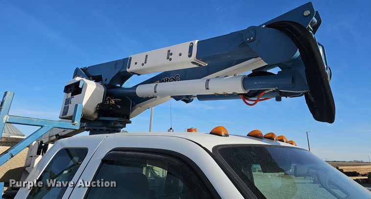 image for item DK0711 2015 Ford F550 Super Duty XL  bucket truck
