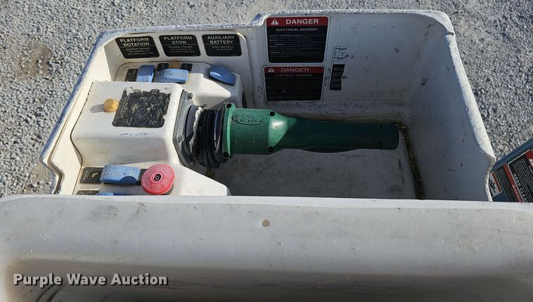 image for item DK0711 2015 Ford F550 Super Duty XL  bucket truck