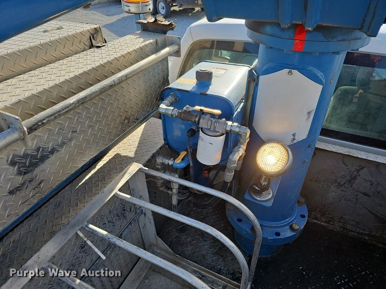 image for item DK0711 2015 Ford F550 Super Duty XL  bucket truck