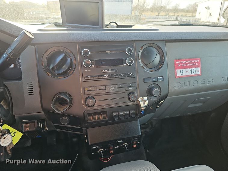 image for item DK0711 2015 Ford F550 Super Duty XL  bucket truck