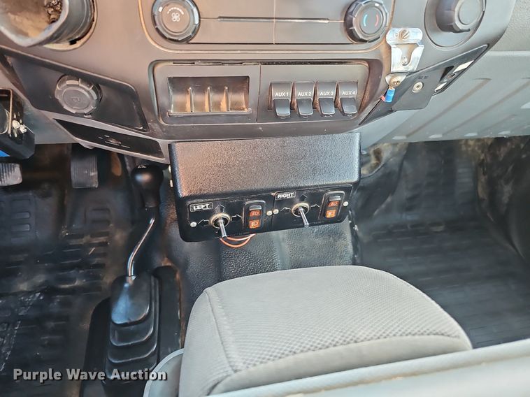 image for item DK0711 2015 Ford F550 Super Duty XL  bucket truck