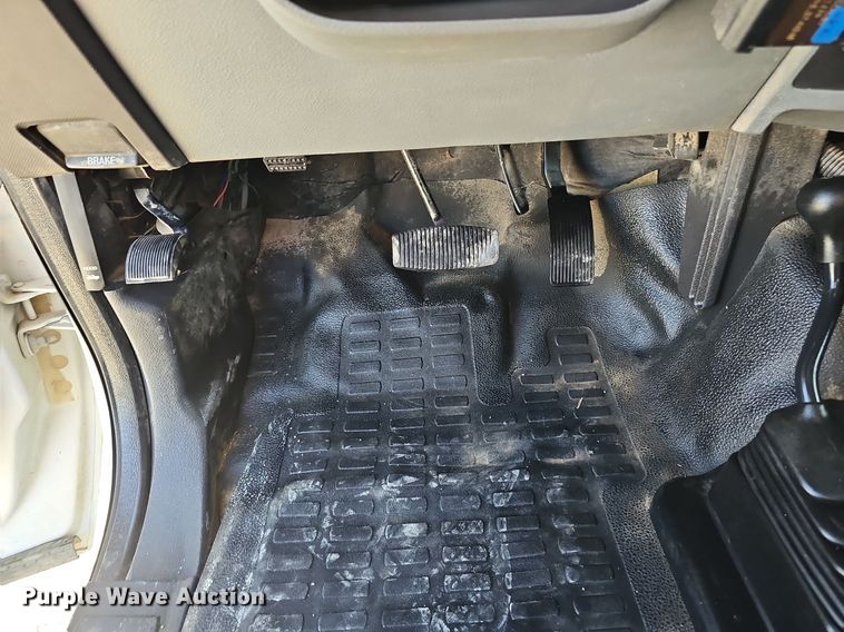 image for item DK0711 2015 Ford F550 Super Duty XL  bucket truck