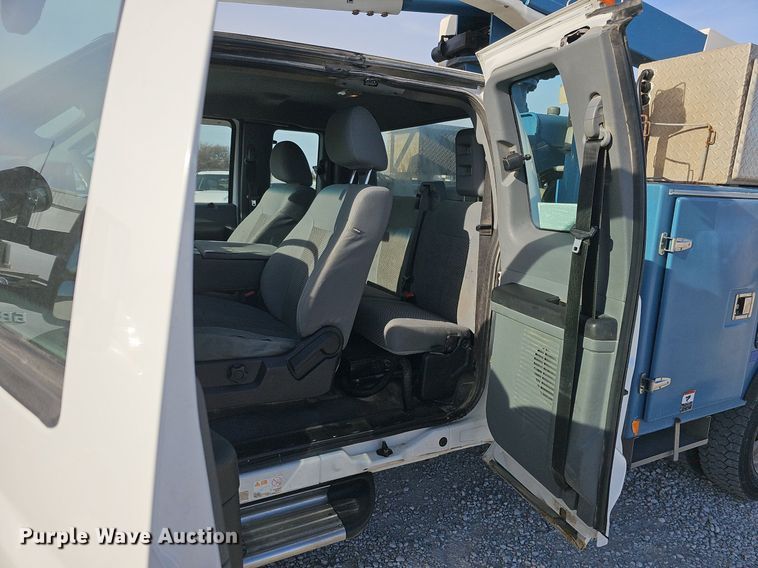 image for item DK0711 2015 Ford F550 Super Duty XL  bucket truck