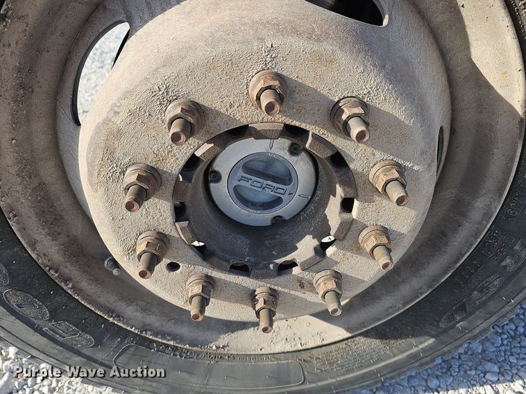 image for item DK0711 2015 Ford F550 Super Duty XL  bucket truck