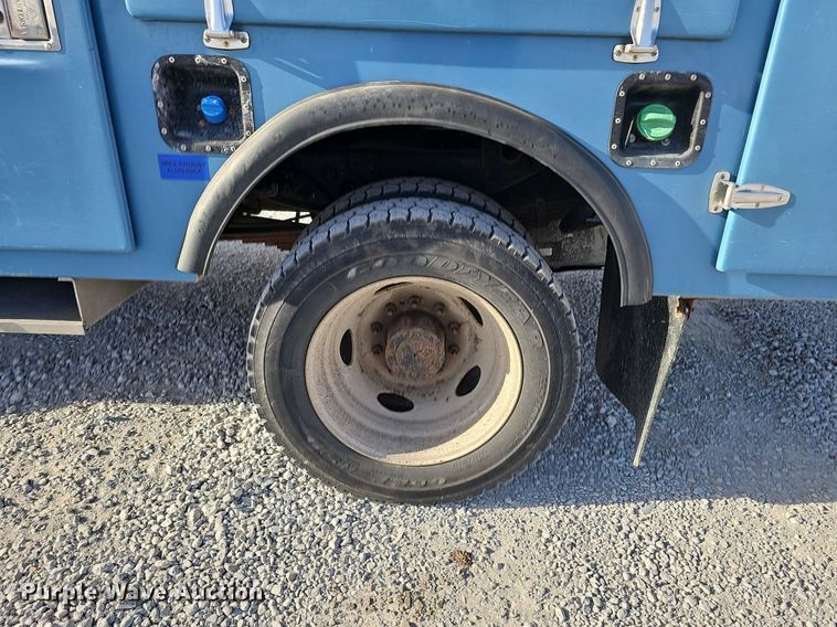 image for item DK0711 2015 Ford F550 Super Duty XL  bucket truck