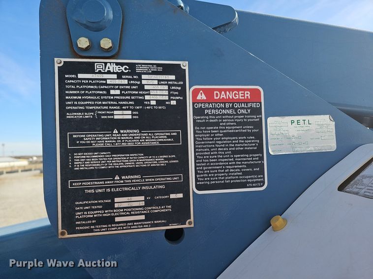 image for item DK0711 2015 Ford F550 Super Duty XL  bucket truck