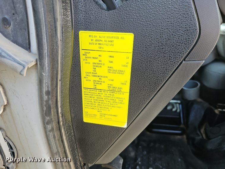 image for item DK0711 2015 Ford F550 Super Duty XL  bucket truck