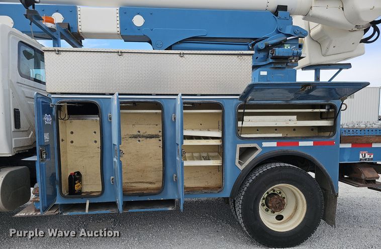 image for item DK0712 2009 International WorkStar 7400 bucket truck