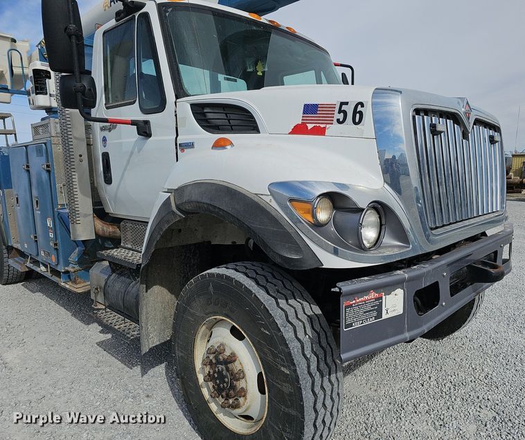 image for item DK0712 2009 International WorkStar 7400 bucket truck