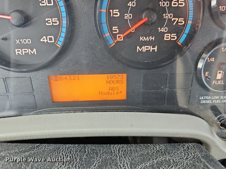 image for item DK0712 2009 International WorkStar 7400 bucket truck