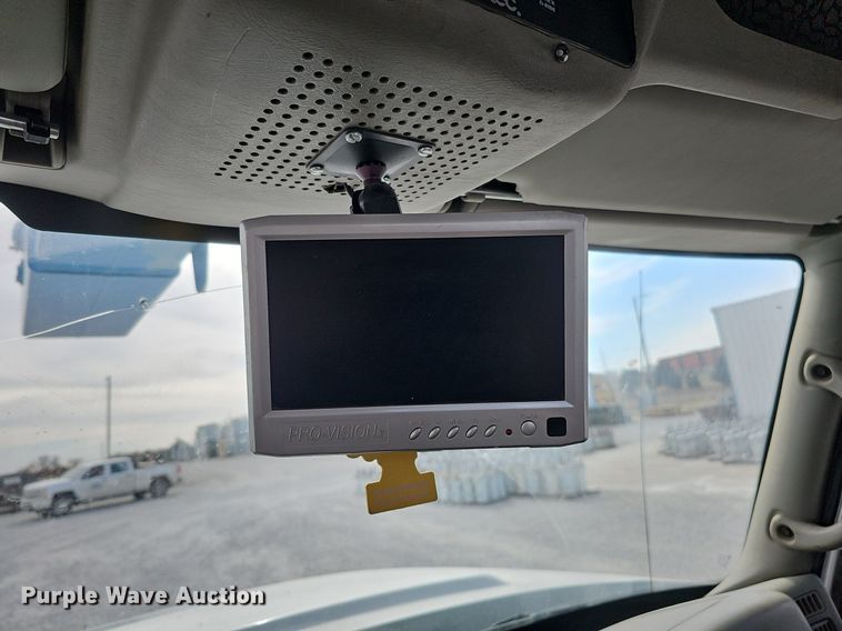 image for item DK0712 2009 International WorkStar 7400 bucket truck