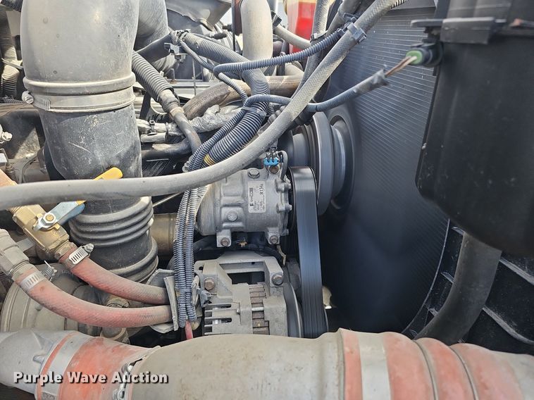 image for item DK0712 2009 International WorkStar 7400 bucket truck