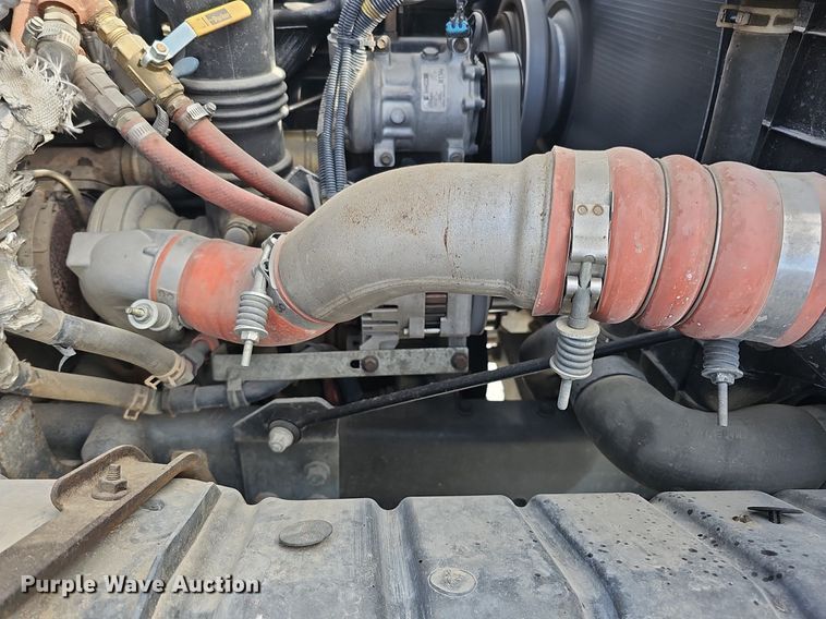 image for item DK0712 2009 International WorkStar 7400 bucket truck