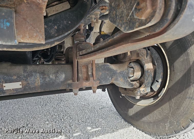 image for item DK0712 2009 International WorkStar 7400 bucket truck