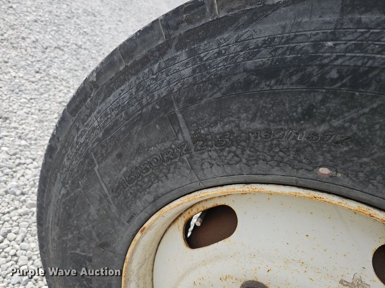 image for item DK0712 2009 International WorkStar 7400 bucket truck