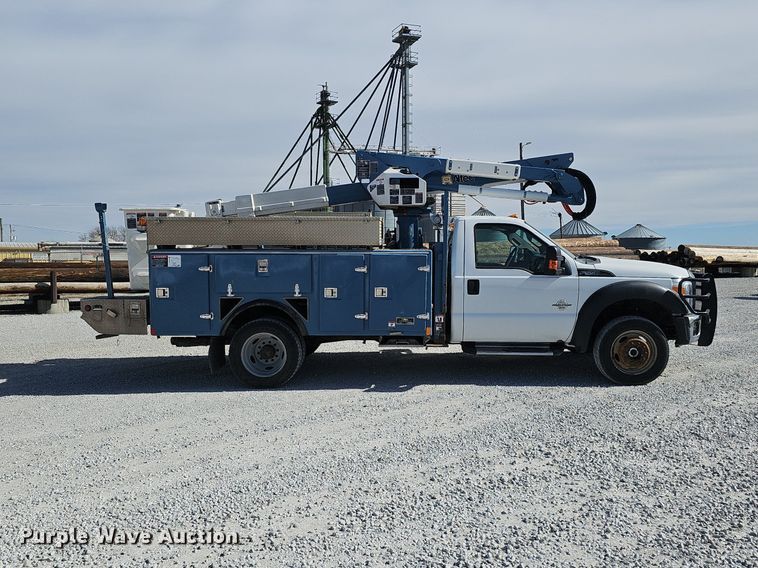 image for item DK0713 2015 Ford F550 Super Duty XL  bucket truck