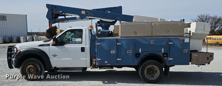 image for item DK0713 2015 Ford F550 Super Duty XL  bucket truck