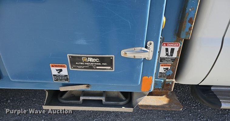 image for item DK0713 2015 Ford F550 Super Duty XL  bucket truck