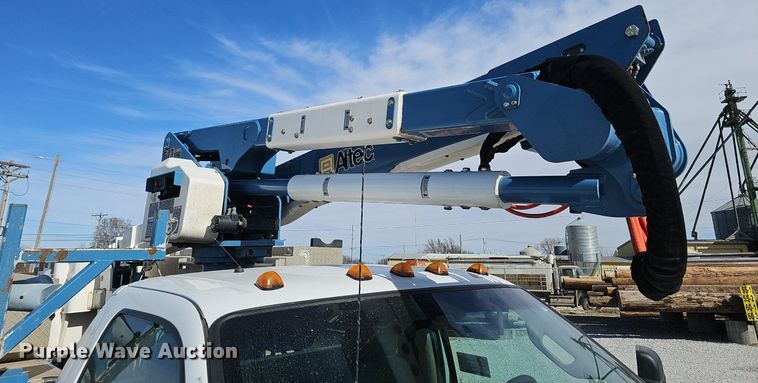 image for item DK0713 2015 Ford F550 Super Duty XL  bucket truck