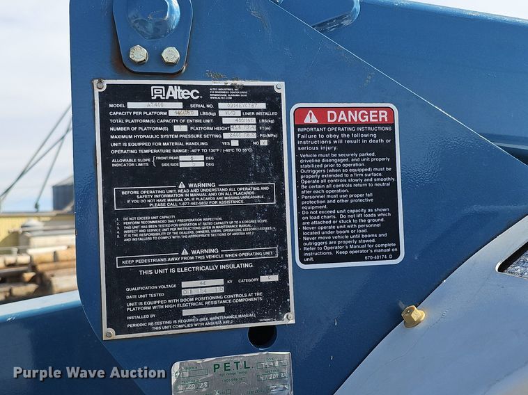 image for item DK0713 2015 Ford F550 Super Duty XL  bucket truck