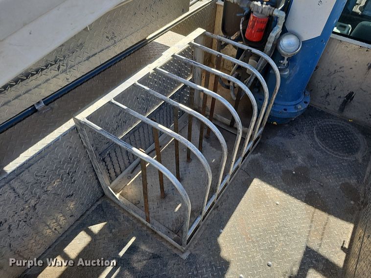 image for item DK0713 2015 Ford F550 Super Duty XL  bucket truck