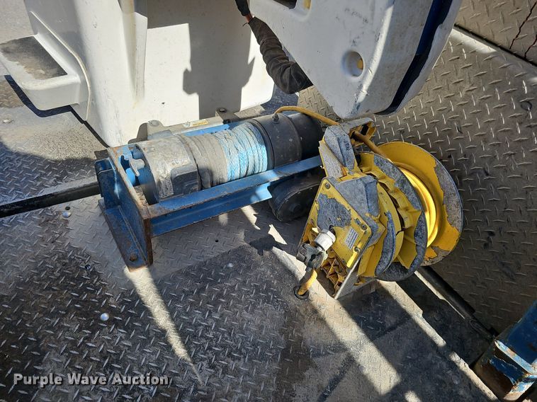 image for item DK0713 2015 Ford F550 Super Duty XL  bucket truck