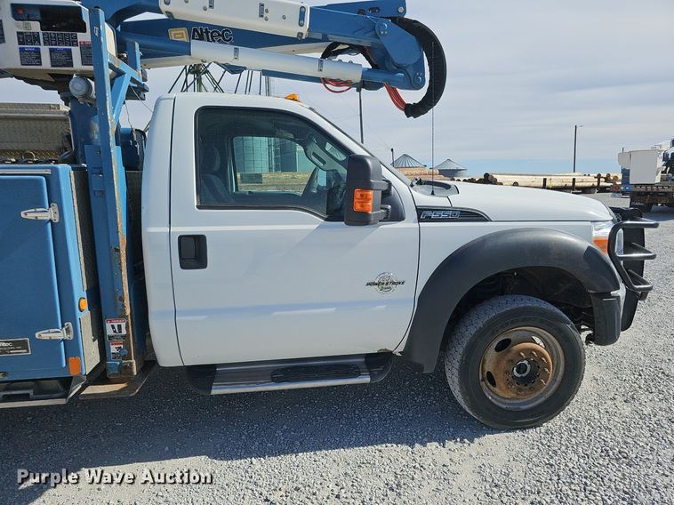 image for item DK0713 2015 Ford F550 Super Duty XL  bucket truck
