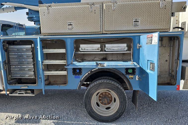 image for item DK0713 2015 Ford F550 Super Duty XL  bucket truck