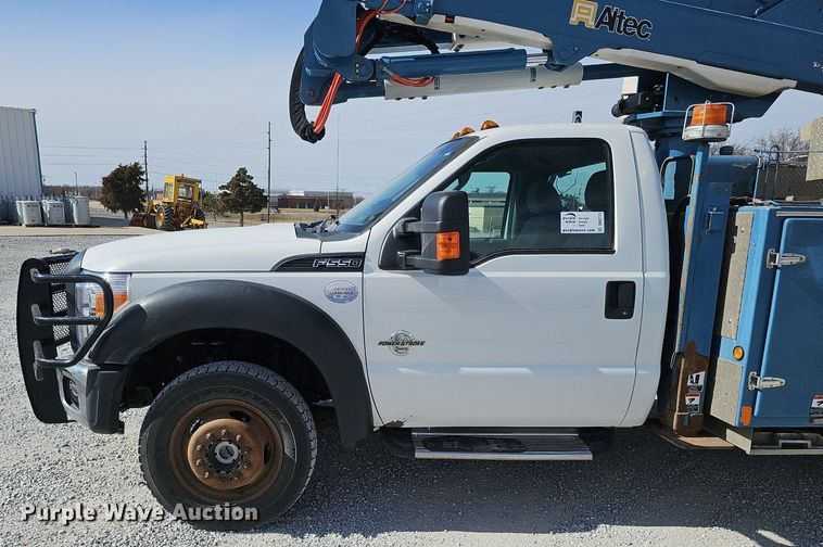 image for item DK0713 2015 Ford F550 Super Duty XL  bucket truck